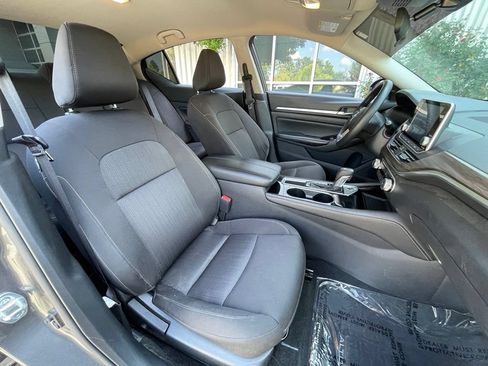 Used 2023 Nissan Altima 2.5 SV FWD image 30