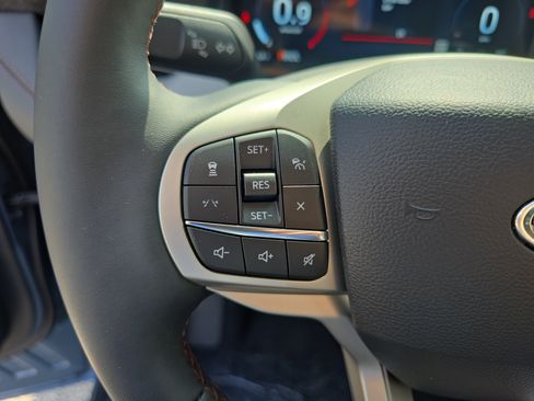 New 2026 Ford Explorer Active w/ Active Comfort Package AWD/4WD image 17