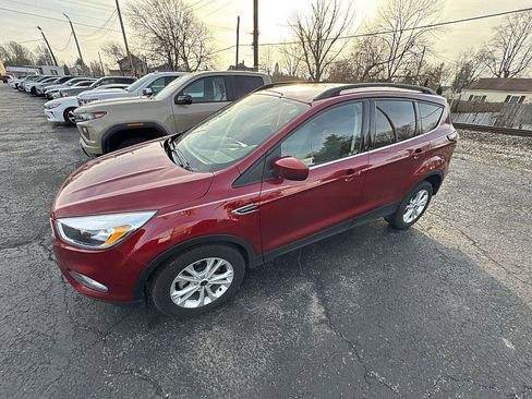 Used 2018 Ford Escape SE image 9