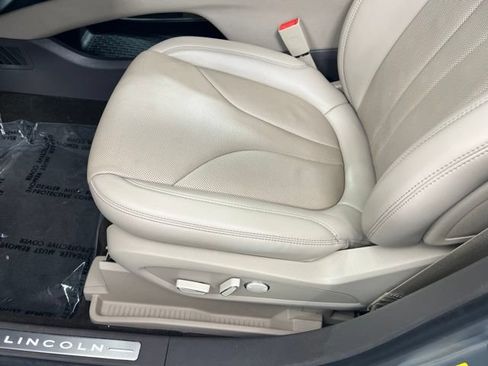 Certified 2022 Lincoln Nautilus Reserve AWD/4WD image 14
