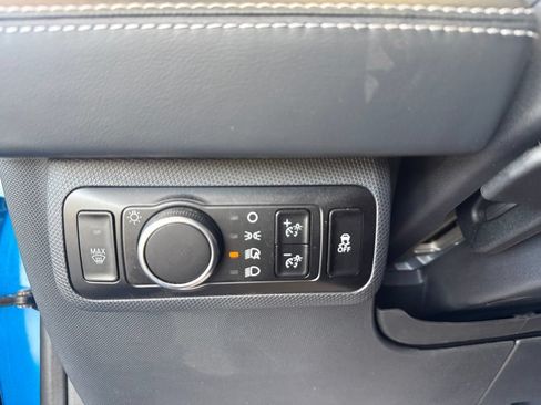 Used 2025 Ford Mustang Mach-E Select w/ Comfort Package Lite AWD/4WD image 14