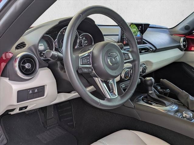 Used 2021 MAZDA MX-5 Miata RF Grand Touring RWD image 3