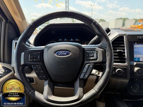 Used 2017 Ford F150 XLT w/ Equipment Group 302A Luxury AWD/4WD image 19