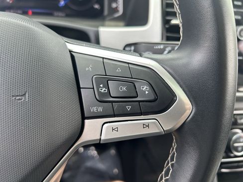 Used 2023 Volkswagen Atlas SE w/ Panoramic Sunroof Package FWD image 17