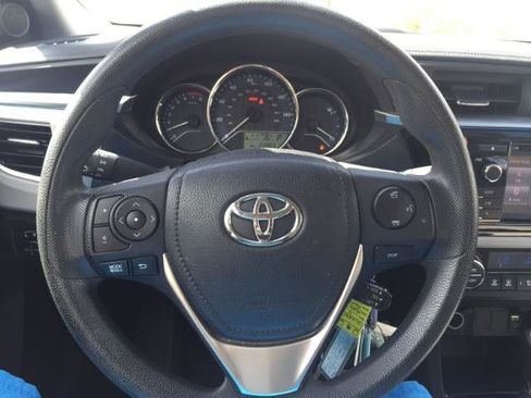 Used 2015 Toyota Corolla image 11