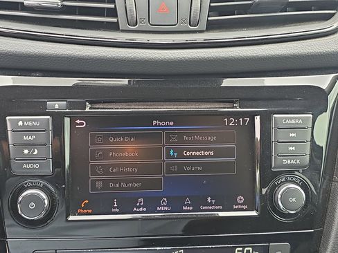 Used 2019 Nissan Rogue SV w/ Premium Package image 16