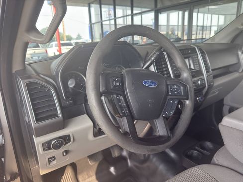 Used 2018 Ford F150 XLT AWD/4WD image 12