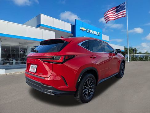 Used 2024 Lexus NX 250 FWD image 4