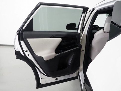 Used 2023 Toyota bZ4X Limited image 60