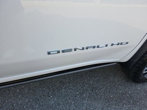 Certified 2024 GMC Sierra 2500 Denali Ultimate image 6