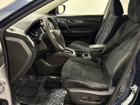 Used 2016 Nissan Rogue SV w/ SV Premium Package image 13
