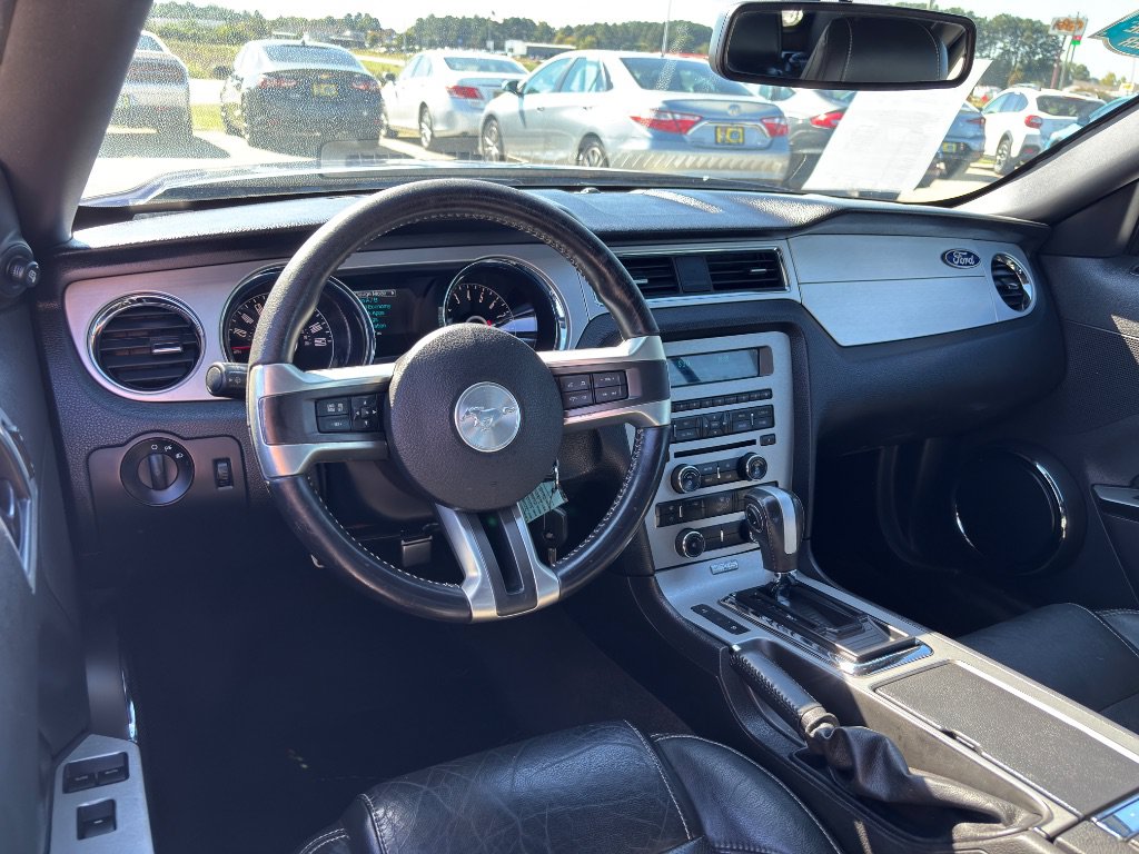 Used 2014 Ford Mustang Premium RWD image 12