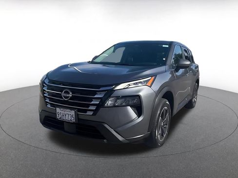 Used 2025 Nissan Rogue SV FWD image 7