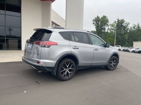 Used 2017 Toyota RAV4 SE AWD/4WD image 14