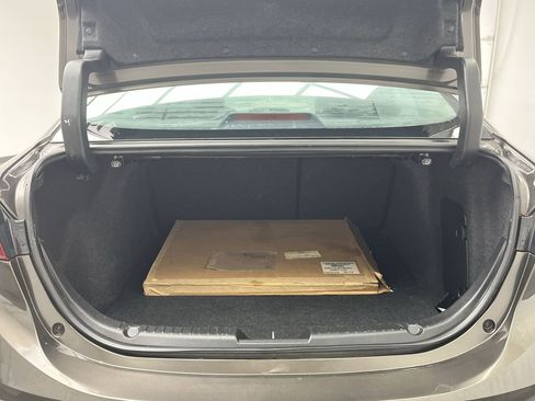 Used 2016 MAZDA MAZDA3 i Grand Touring image 26