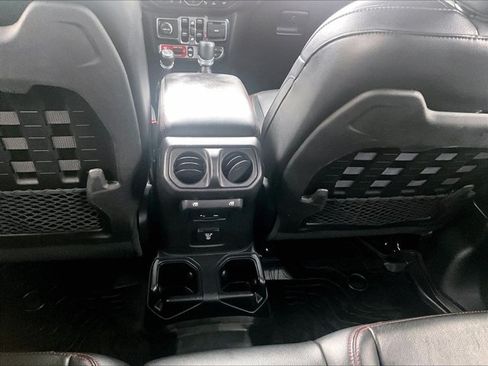 Used 2020 Jeep Gladiator Rubicon AWD/4WD image 25