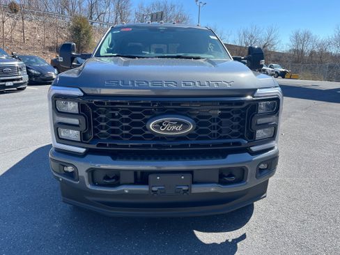 New 2026 Ford F350 Lariat w/ Black Appearance Package image 2