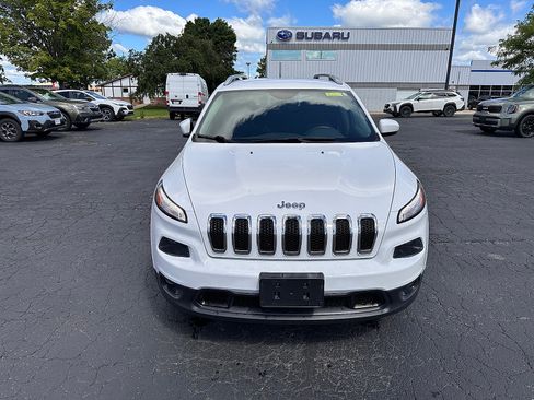 Used 2017 Jeep Cherokee Latitude w/ Safety/Convenience Group AWD/4WD image 8