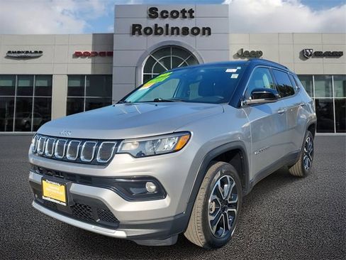 Certified 2022 Jeep Compass Limited image 2