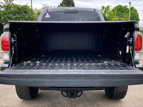 Used 2023 Toyota Tacoma TRD Off-Road AWD/4WD image 37