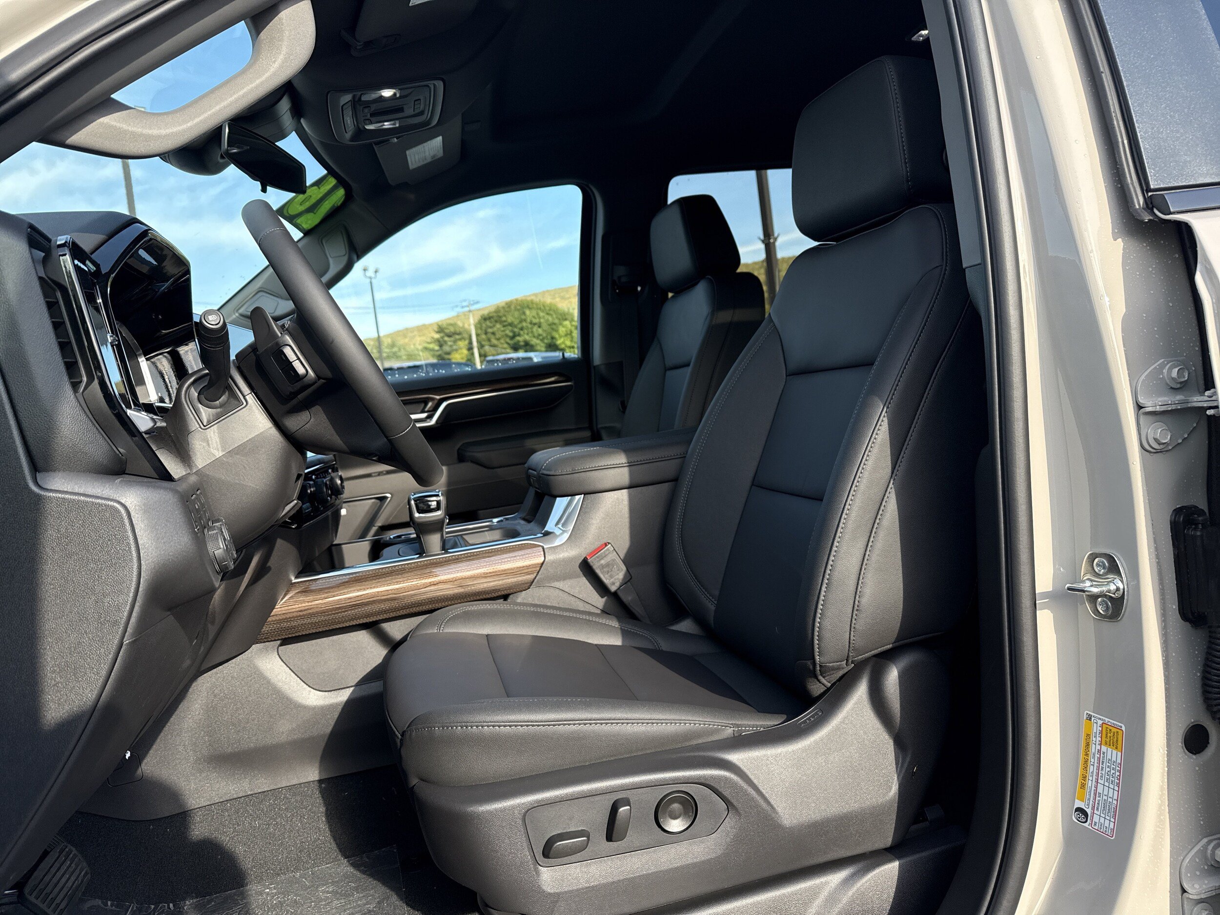New 2026 Chevrolet Silverado 1500 RST AWD/4WD image 15