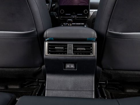 Used 2025 Lexus GX 550 AWD/4WD image 33