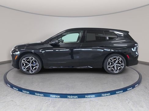 Used 2024 BMW iX xDrive50 w/ Sport Package AWD/4WD image 11