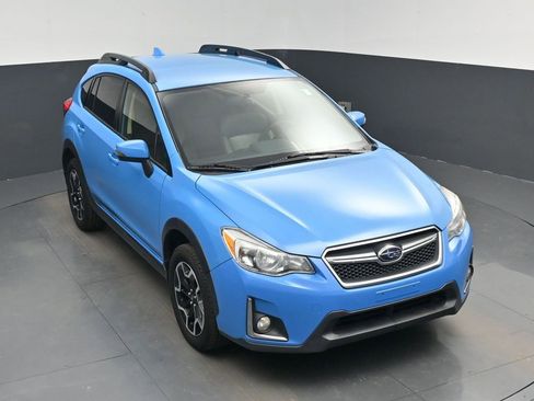 Used 2016 Subaru Crosstrek 2.0i Limited w/ Popular Package #2 image 30