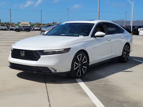 Used 2025 Honda Civic Sport Touring image 8