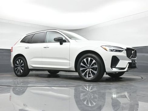 Used 2024 Volvo XC60 B5 Plus w/ Protection Package Premier AWD/4WD image 10