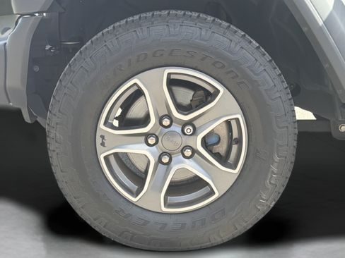 Used 2018 Jeep Wrangler Unlimited Sport S AWD/4WD image 24