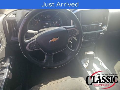 Used 2020 Chevrolet Colorado LT w/ Safety Package image 23