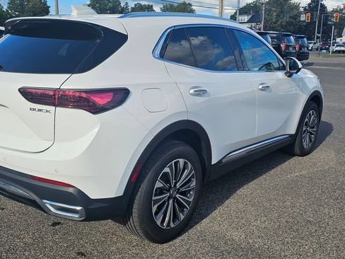 Used 2024 Buick Envision Preferred AWD/4WD image 8