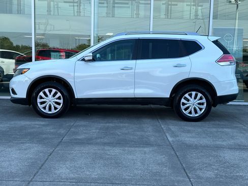 Used 2016 Nissan Rogue S w/ Appearance Package AWD/4WD image 6