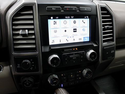 Certified 2019 Ford F150 Limited image 35