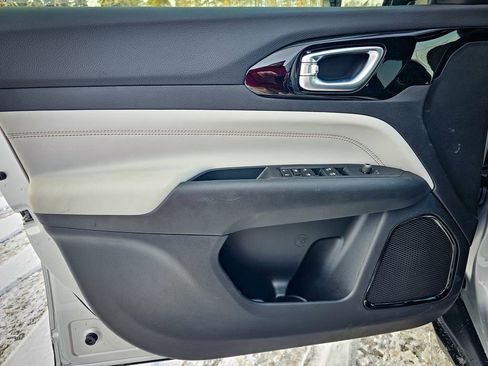 New 2026 Jeep Compass Limited image 10