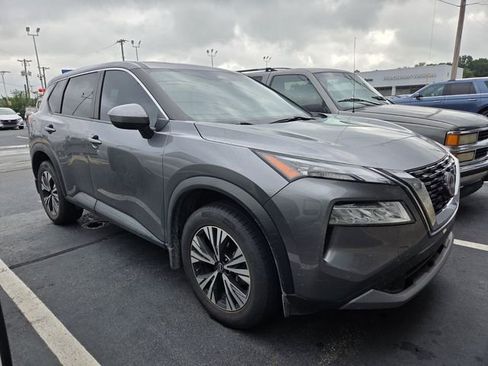 Used 2023 Nissan Rogue SV FWD image 3