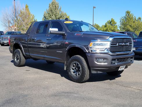 Used 2021 RAM 2500 Laramie w/ Body Color Bumper Group image 1