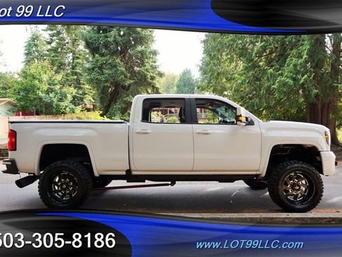 Used 2016 GMC Sierra 2500 Denali w/ Duramax Plus Package AWD/4WD image 7