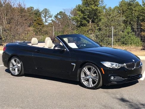Used 2017 BMW 430i Convertible image 2