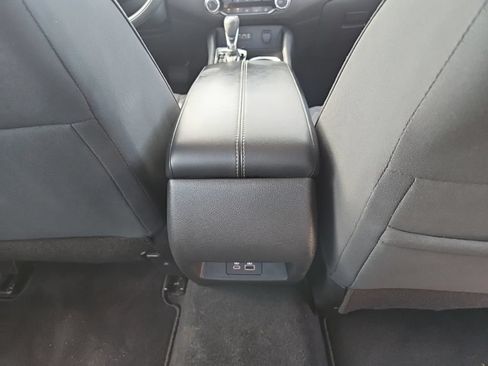 Used 2024 Nissan Altima 2.5 SV FWD image 31