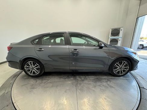 Used 2023 Kia Forte GT-Line image 13