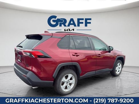 Used 2021 Toyota RAV4 LE AWD/4WD image 8