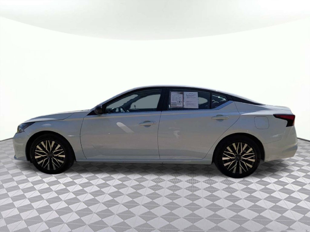 Used 2026 Nissan Altima 2.5 SV FWD image 6
