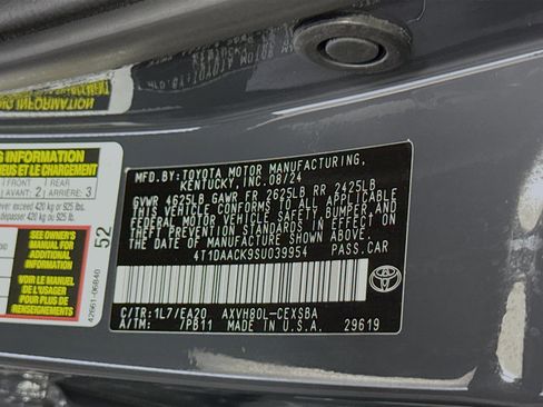 Used 2025 Toyota Camry SE w/ Convenience Package FWD image 40