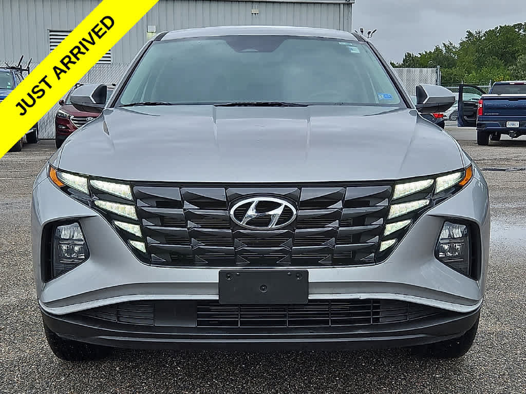 Used 2024 Hyundai Tucson SE FWD image 2