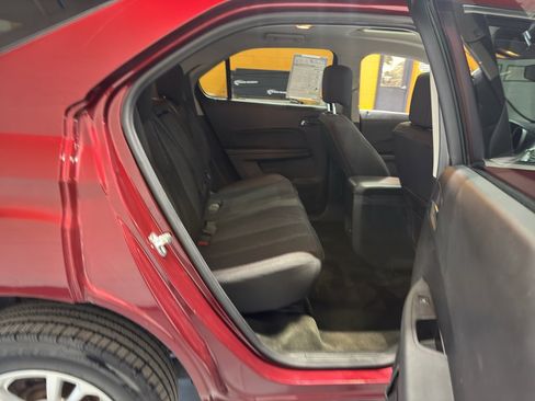 Used 2017 Chevrolet Equinox LT w/ Convenience Package image 18