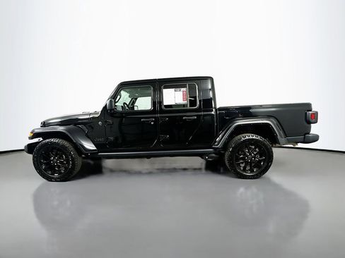 Used 2024 Jeep Gladiator Sport AWD/4WD image 5