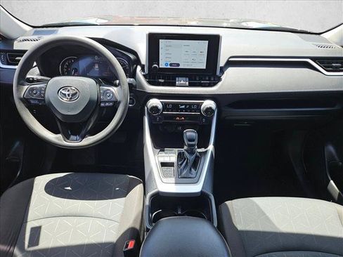 Used 2024 Toyota RAV4 XLE FWD image 21