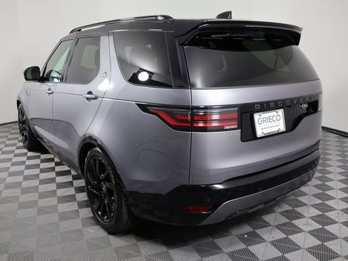 Used 2023 Land Rover Discovery S R-Dynamic image 6